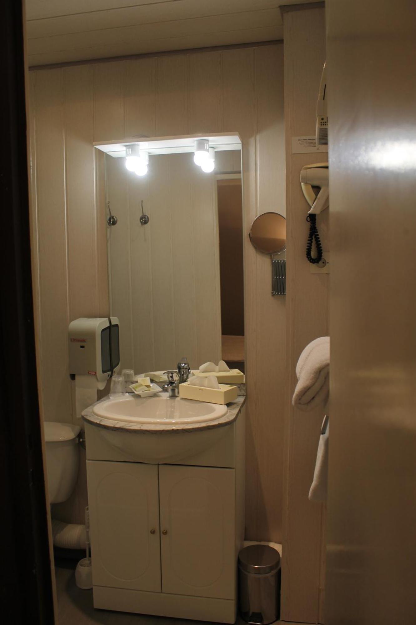 ホテル レ アルプ アルバール 部屋 写真